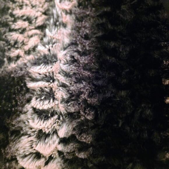 Neiman Marcus Faux Fur Luxurious Black and Tan Vest Size Large - Picture 9 of 13